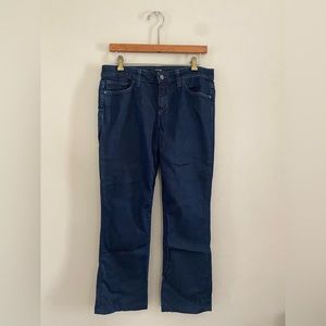 Joe’s women’s size 29 dark blue jeans slim fit mini boot style retails for $210